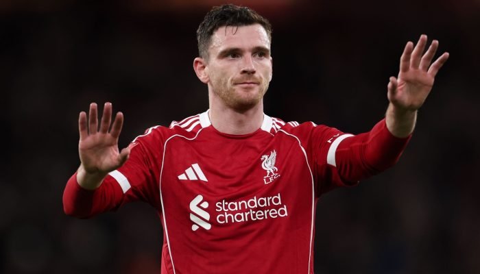 Tottenham reforça elenco com a contratação de Andy Robertson