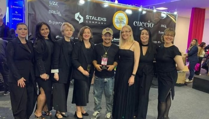Cabroboense vence campeonato mundial de unhas com arte inspirada no cangaço