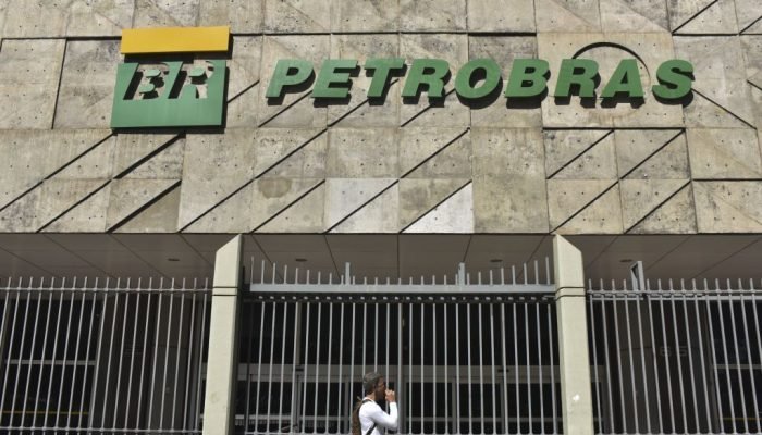 Corrupção em contratos da Petrobras leva à condenação de seis pessoas