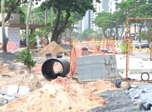 Atraso nas obras da orla de Boa Viagem gera insatisfação
