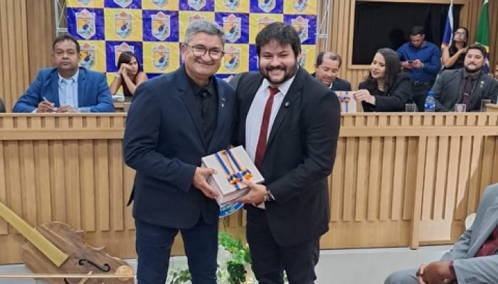 Santa Maria da Boa Vista celebra com honrarias em sessão solene