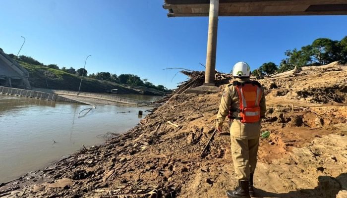 Ponte recém-inaugurada desaba no Acre e deixa quatro feridos