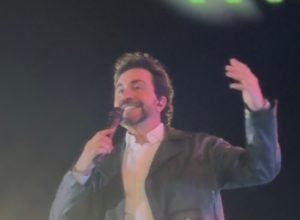 Padre Fábio de Melo emociona multidão na Trezena de Santo Antônio