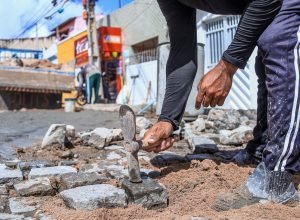 Prefeitura de Gravatá amplia reparos viários no Bairro do Cruzeiro