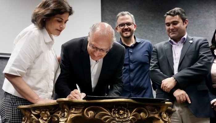 Investimento de R$ 110 milhões moderniza Porto do Recife