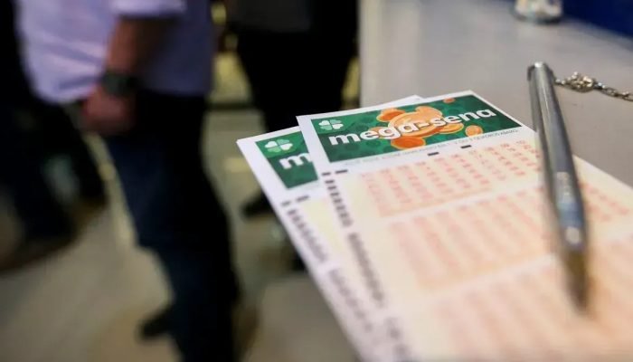 Mega-sena acumula e prêmio pode chegar a R$ 12 milhões neste sábado