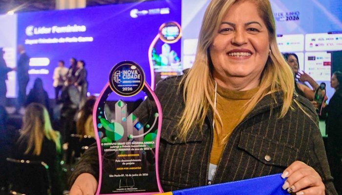 Andréa Medeiros recebe prêmio por liderança feminina em inovação urbana