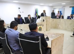 Câmara de Camaragibe movimenta economia com antecipação de salários