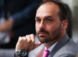 Filme sobre Bolsonaro recebeu R$ 75 milhões de fundo ligado a Eduardo Bolsonaro