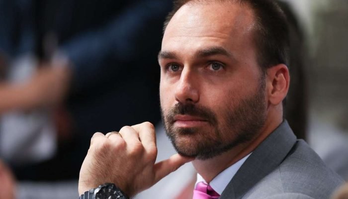 Filme sobre Bolsonaro recebeu R$ 75 milhões de fundo ligado a Eduardo Bolsonaro