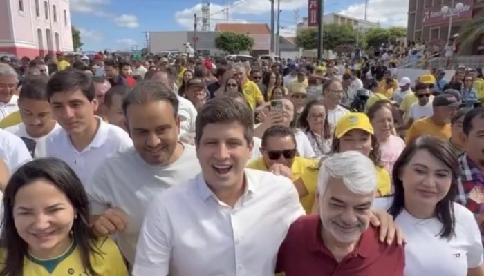 João Campos fortalece alianças políticas em visita ao Sertão do Araripe