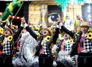 Quadrilha Junina Tradição conquista título no São João do Recife 2026