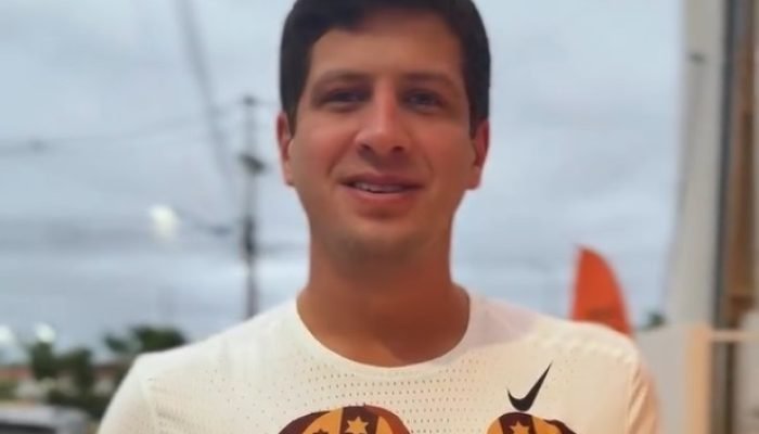 João Campos participa de corrida tradicional em Serra Talhada