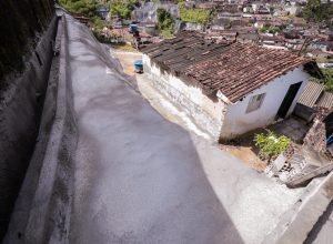 Recife conclui instalação de geomanta para proteção de encostas