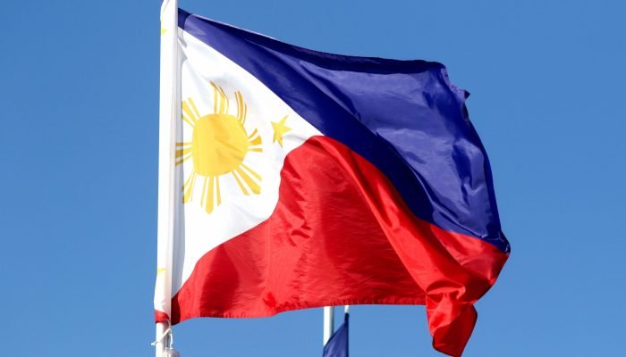 Ataque em escola nas Filipinas resulta em mortes e feridos