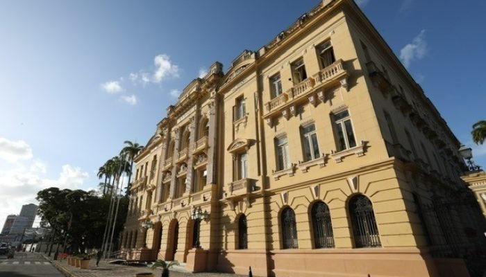 História das reeleições em Pernambuco: desafios e vitórias