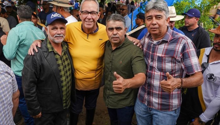 Deputado Álvaro Porto participa da tradicional Cavalgada de Brejão