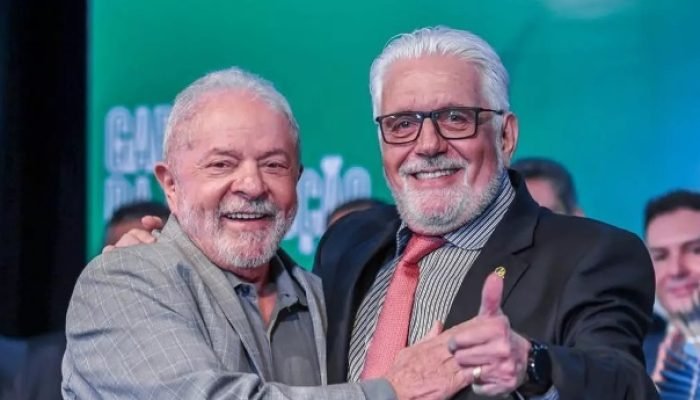Jaques Wagner renuncia à liderança do governo no Senado
