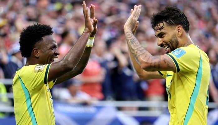 Brasil vence Escócia e avança como líder na Copa do Mundo