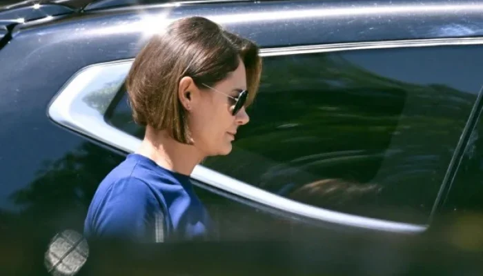 Michelle Bolsonaro renuncia à liderança do PL Mulher em meio a tensões familiares