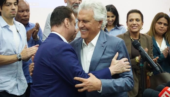 Caiado escolhe Kassab como vice para corrida presidencial
