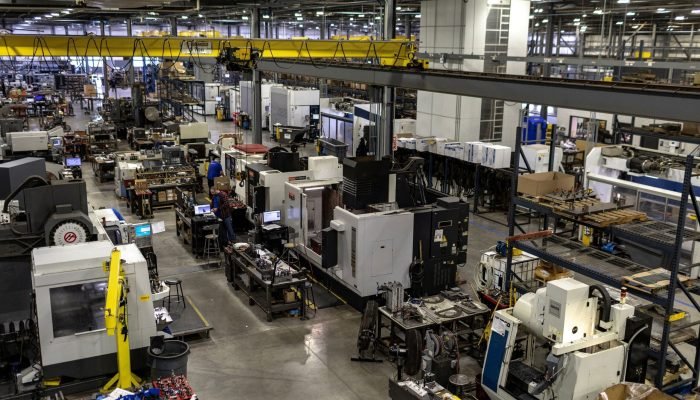 Desaceleração na indústria manufatureira dos EUA em junho reflete desafios globais