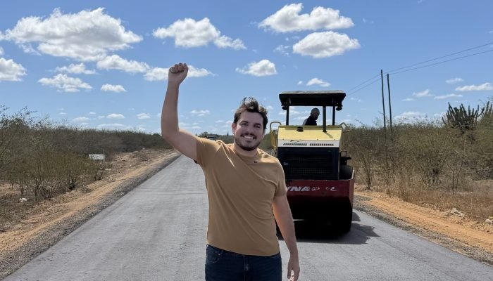 Prefeito de Orocó destaca melhorias na estrada do Projeto Brígida