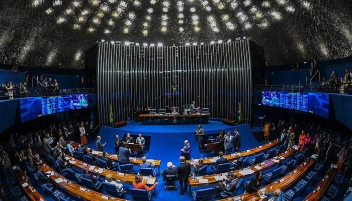 Homeschooling pode ser votado em regime de urgência no Senado