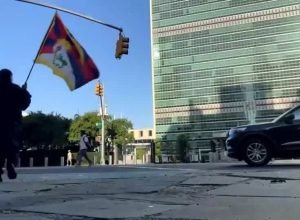 Ativista tibetano morre em protesto em frente à ONU em Nova York