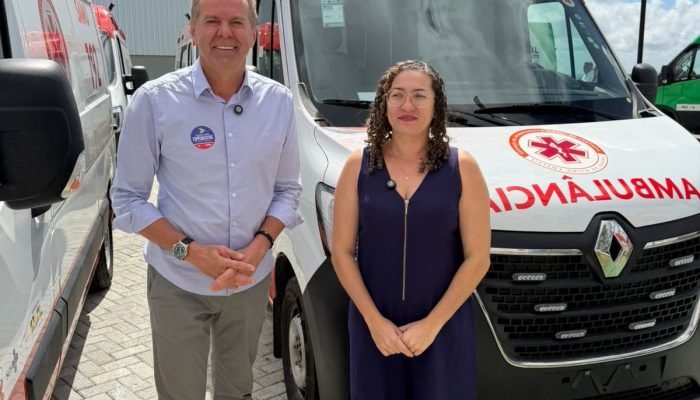 Ouricuri reforça saúde com novas ambulâncias e micro-ônibus adaptado