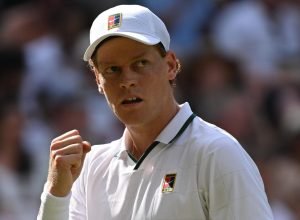 Jannik Sinner derrota Djokovic e avança à final de Wimbledon