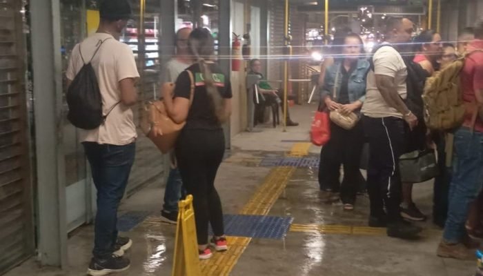 Problemas estruturais em estação de BRT geram reclamações