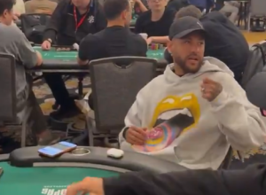 Neymar participa de torneio de pôquer em Las Vegas após Copa do Mundo
