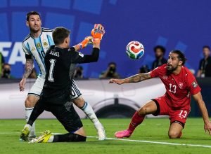 Argentina supera Suíça na prorrogação e avança para semifinal da Copa