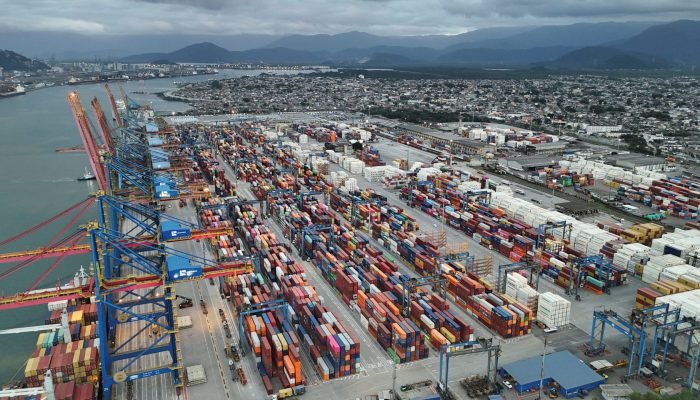 EUA decidem sobre nova tarifa contra o Brasil nesta quarta-feira