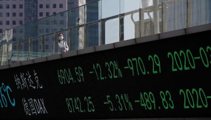 Mercados asiáticos fecham sem direção única após dados econômicos da China