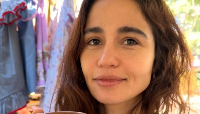 Nanda Costa encanta seguidores com vídeo de samba no Instagram