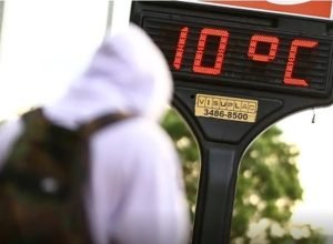 Frente fria avança no Sul enquanto calor seco predomina no Brasil