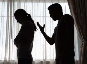 Redução de 2,5% nos feminicídios no Brasil no primeiro semestre de 2026