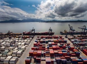 EUA aplicam nova tarifa de 12,5% ao Brasil por trabalho forçado