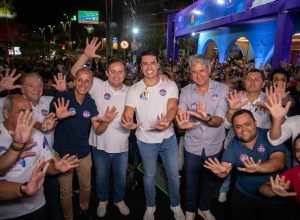 Inauguração de comitê de Anderson Luiz atrai grande público em Caruaru