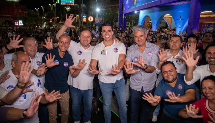 Inauguração de comitê de Anderson Luiz atrai grande público em Caruaru