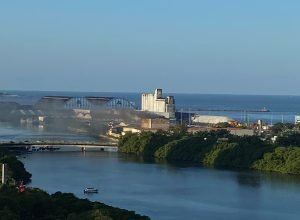 Incêndio em fábrica de fertilizantes no Recife é controlado sem vítimas