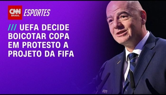 Infantino enfrenta crise na Fifa após recuo em plano de investimentos