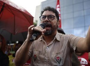 Ivan Moraes propõe fim de contratos com empresas que adotam escala 6x1