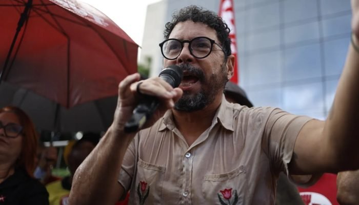 Ivan Moraes propõe fim de contratos com empresas que adotam escala 6x1