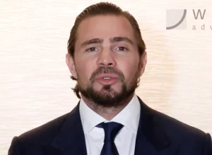 Jantar com ator e diretor de filme envolve empresário em investigação
