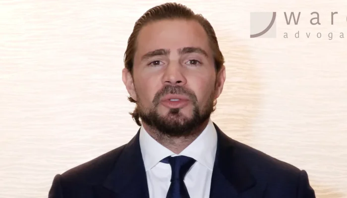 Jantar com ator e diretor de filme envolve empresário em investigação