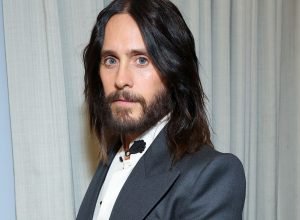 Jared Leto nega acusações de crimes sexuais após documentário da BBC