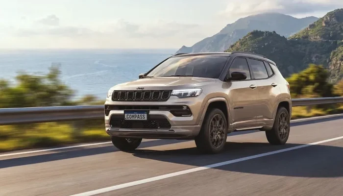 Jeep Compass 2027 adota sistema híbrido 48V e traz novidades visuais